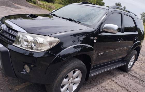 TOYOTA HILUX SW4 3.0 SRV 4X4 16V TURBO INTERCOOLER DIESEL 4P AUTOMÁTICO